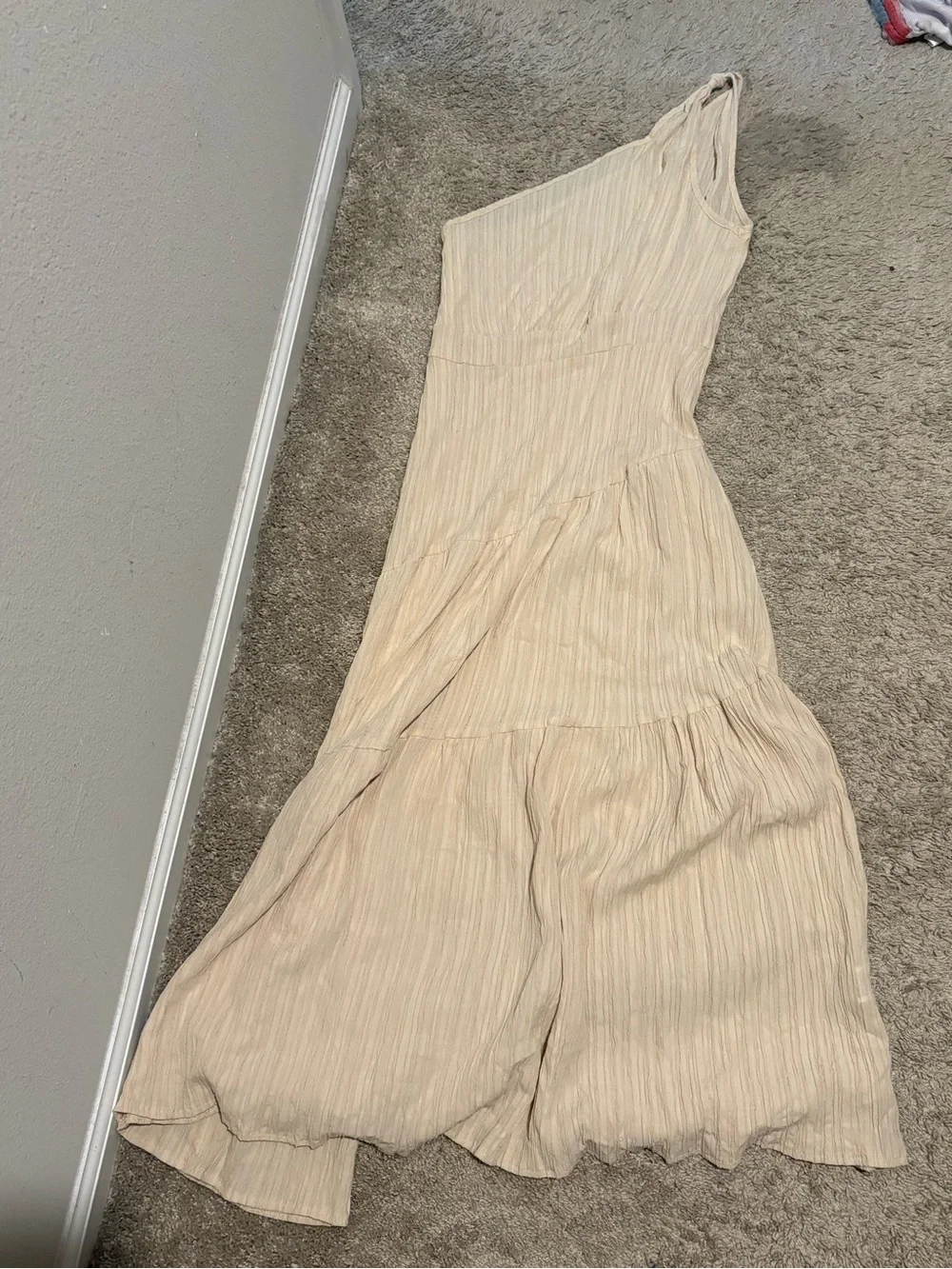 SHEIN Cream One-Shoulder Tiered Pleated Midi Dress - Picture 2 of 2